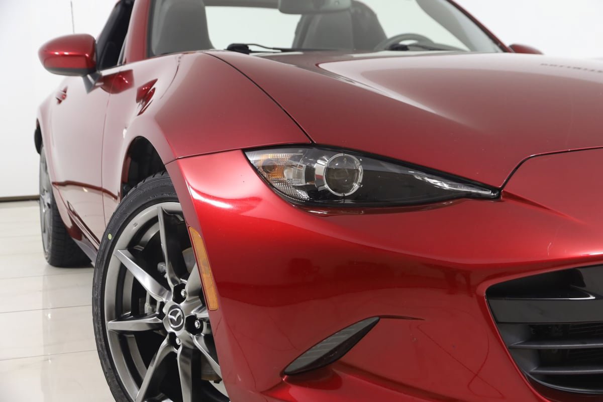 Used 2019 MAZDA MX-5 Miata RF Grand Touring RWD image 16