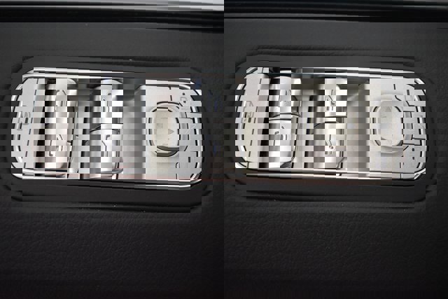 Used 2025 Mercedes-Benz G 550 image 24