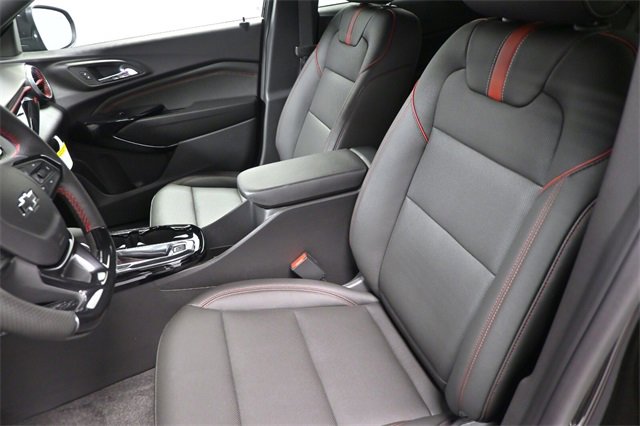 New 2025 Chevrolet Trax RS w/ Sunroof Package image 14