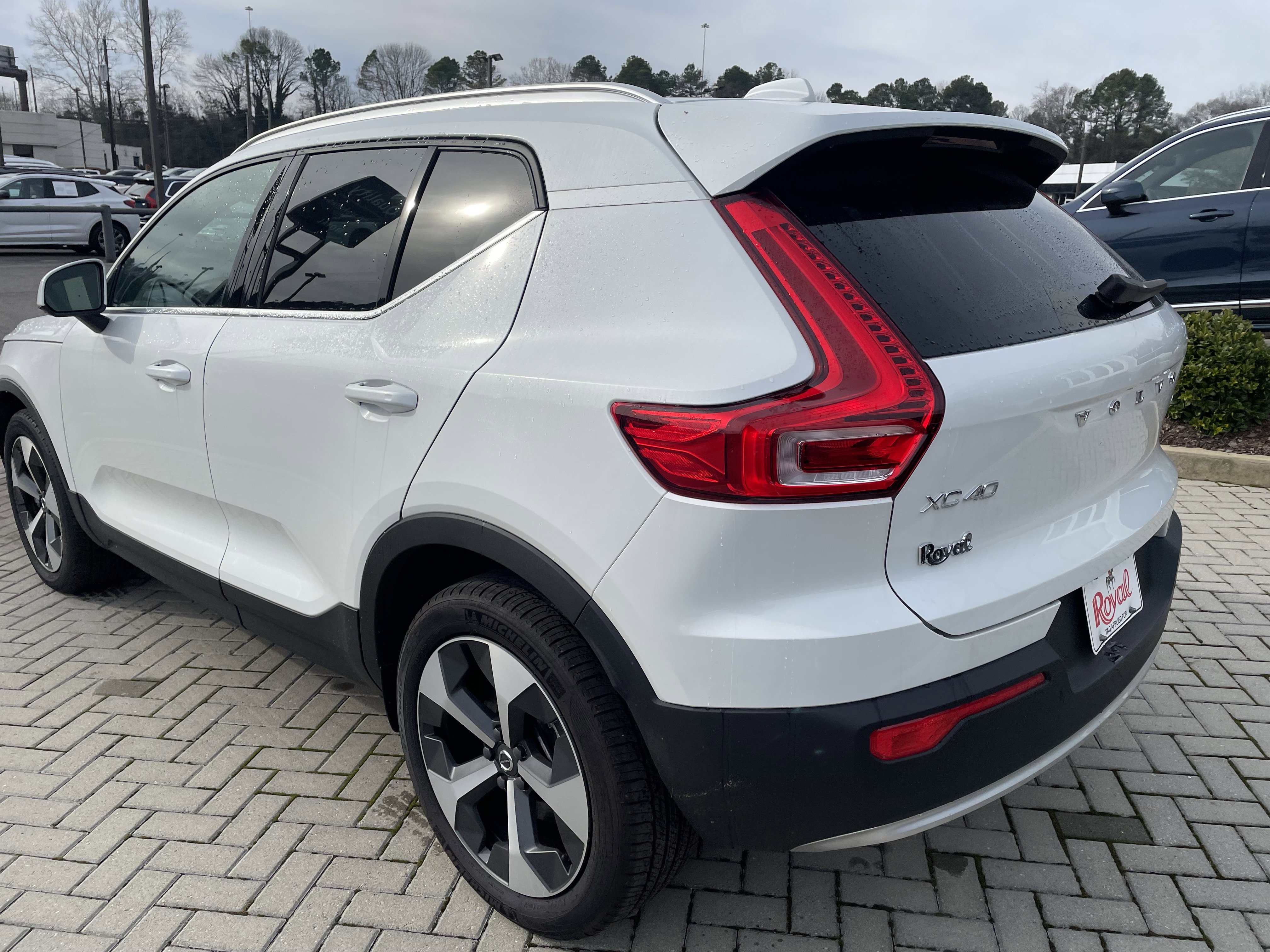 New 2025 Volvo XC40 B5 Core w/ Protection Package Premier image 6
