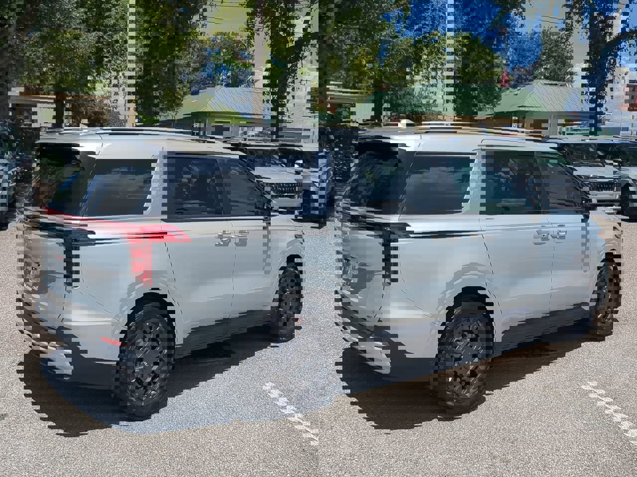 New 2026 Kia Carnival EX image 4