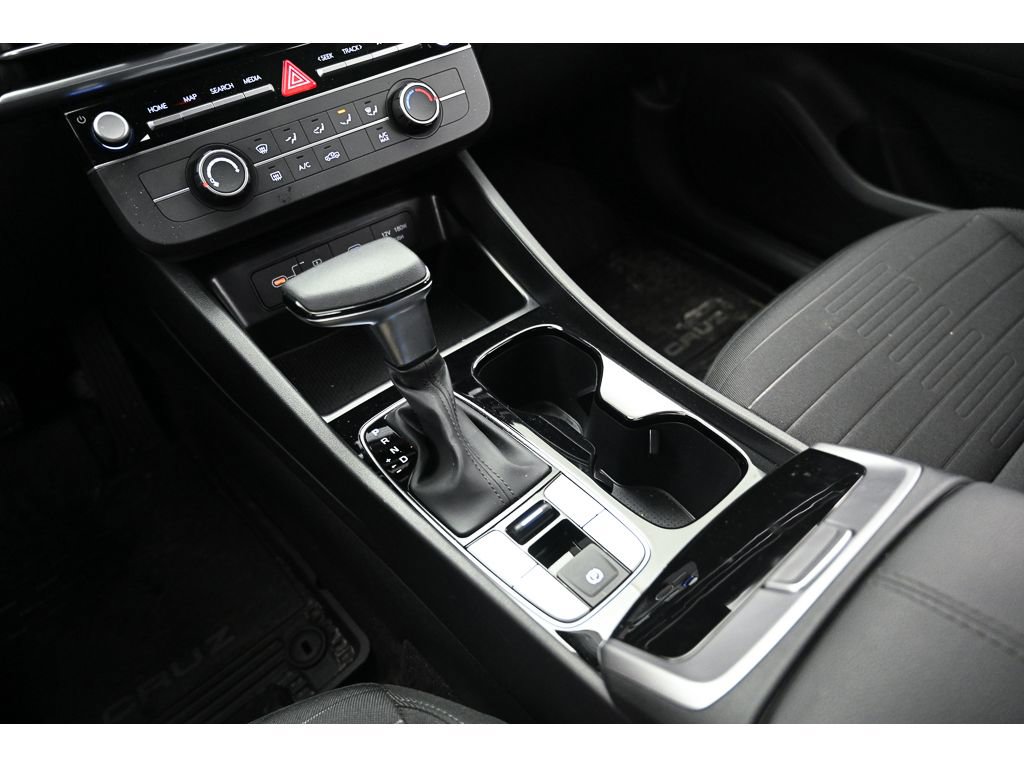 Used 2025 Hyundai Santa Cruz SE image 13