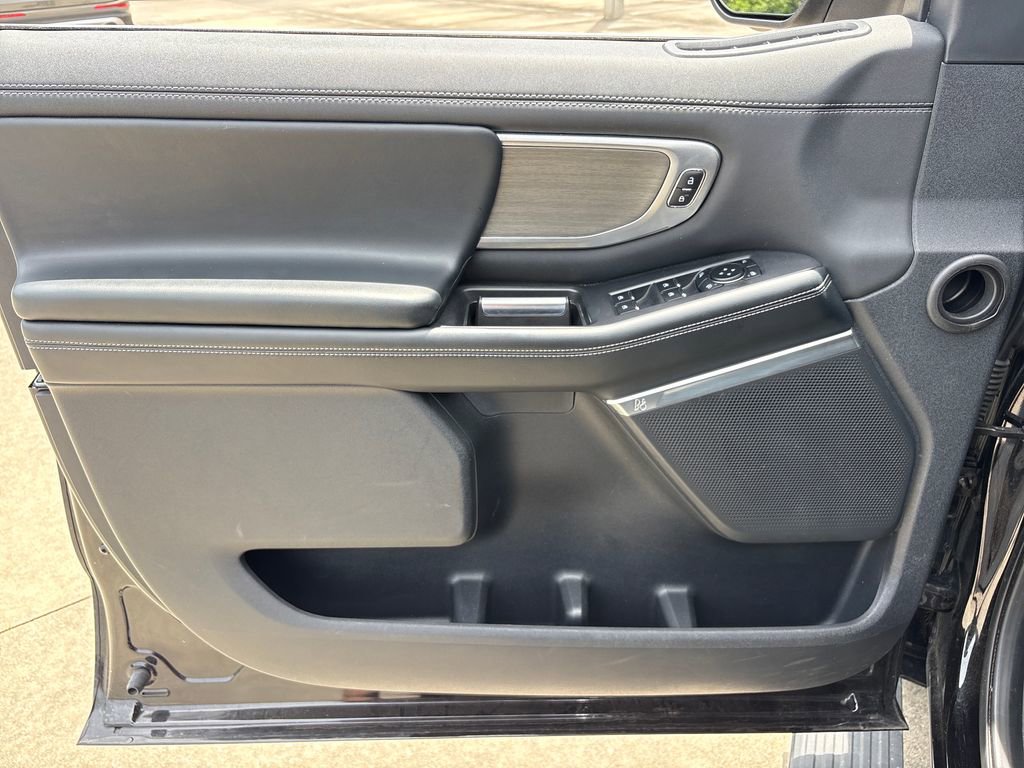 Used 2025 Ford Expedition Max Platinum AWD/4WD image 16