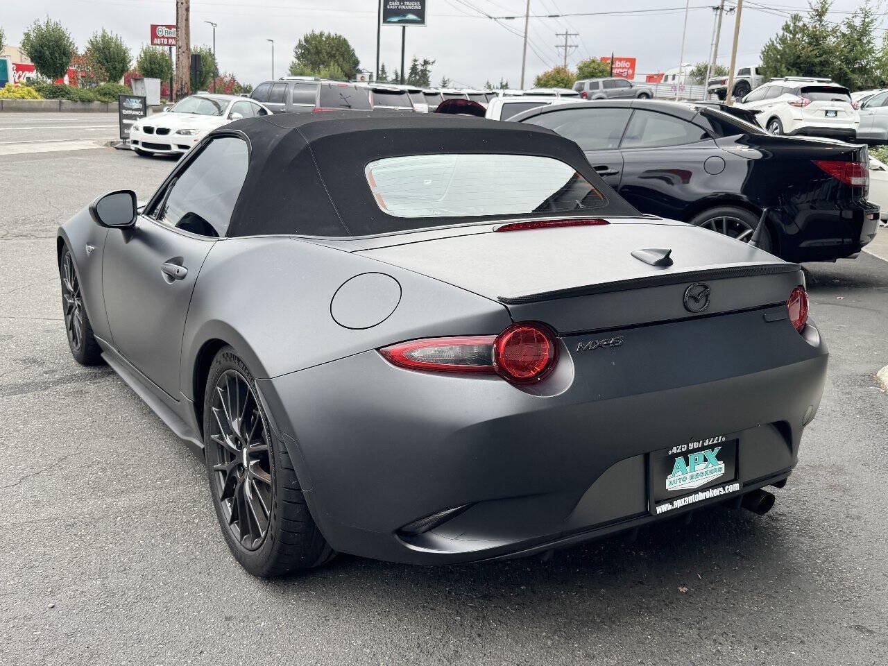 Used 2017 MAZDA MX-5 Miata Club w/ Brembo/BBS Package RWD image 4