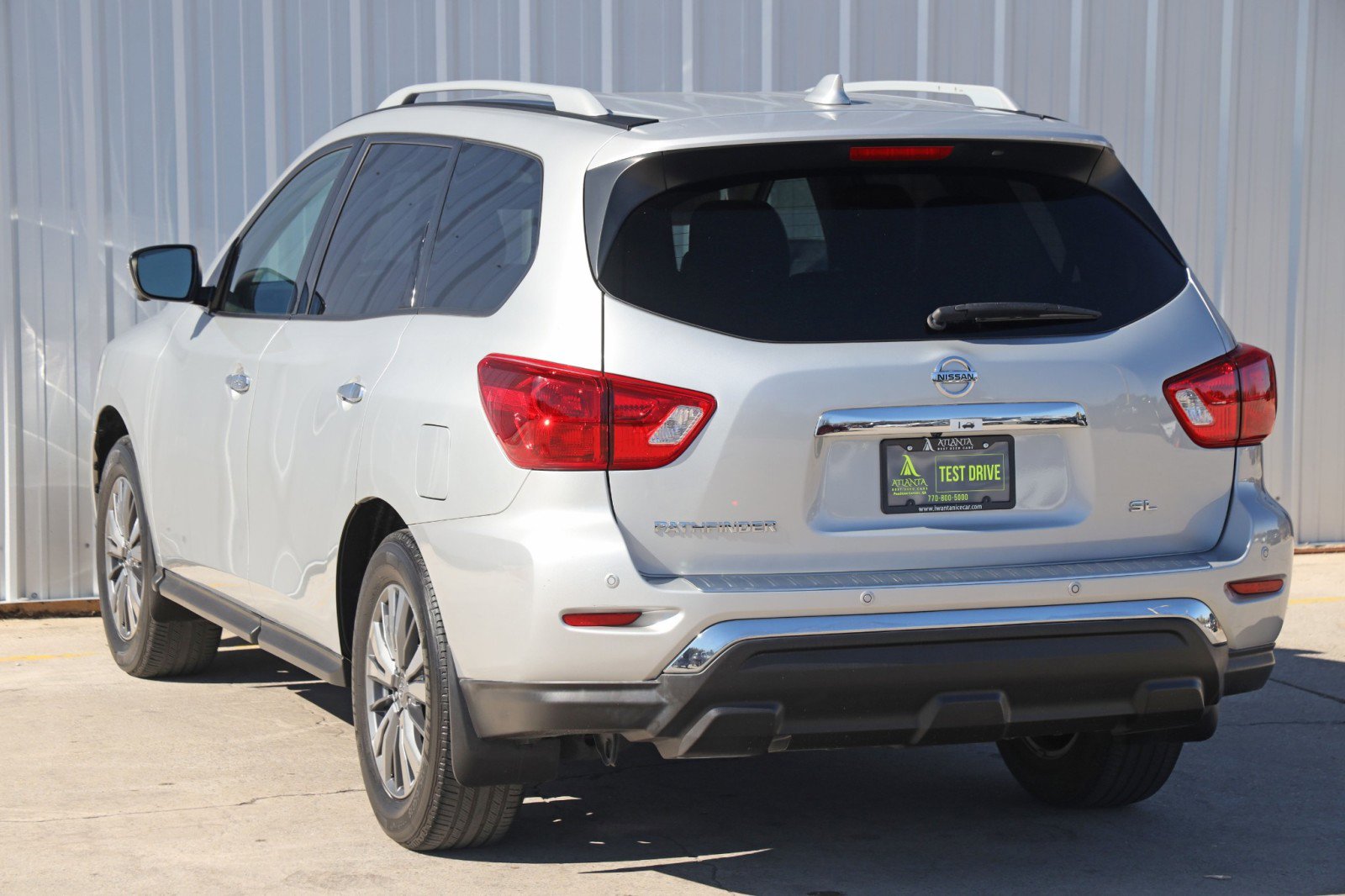 Used 2020 Nissan Pathfinder SL image 51