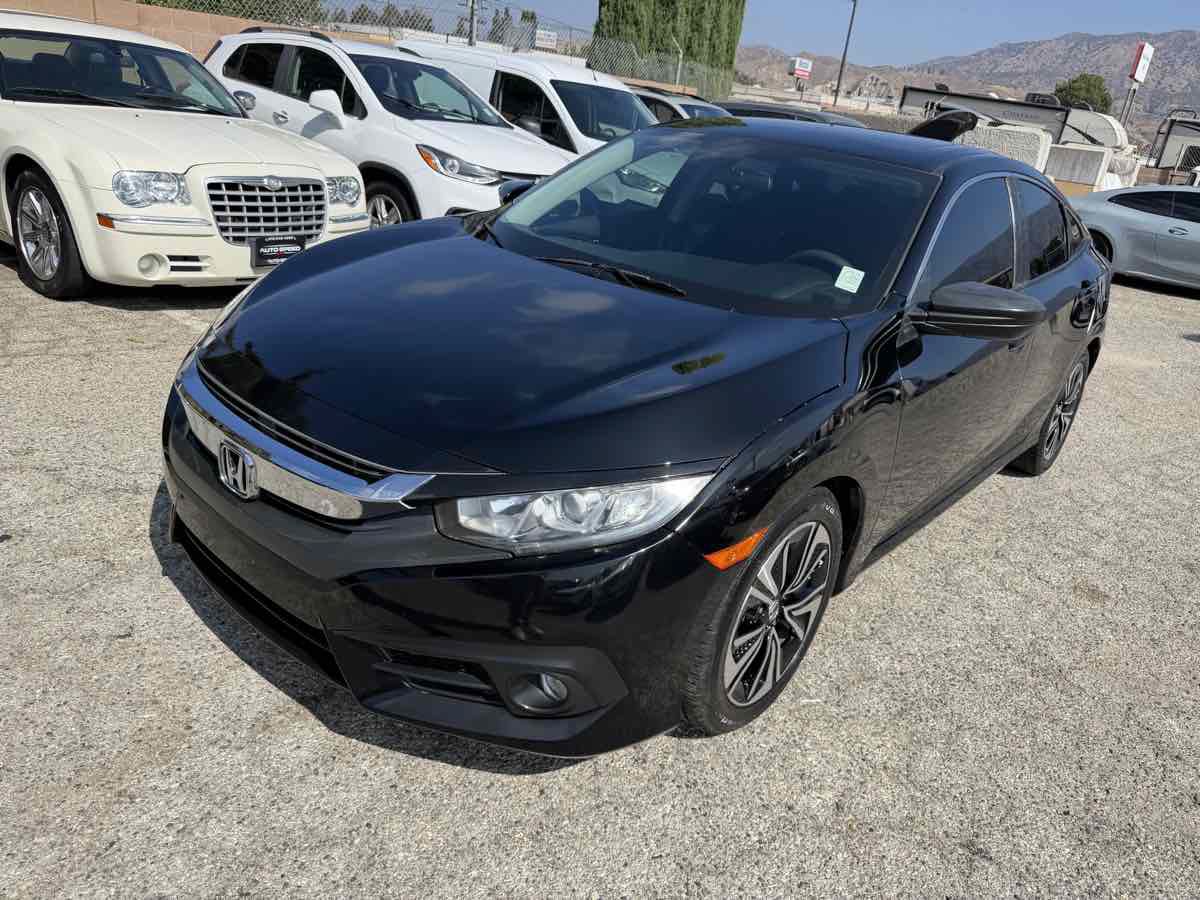 Used 2017 Honda Civic EX-T image 3