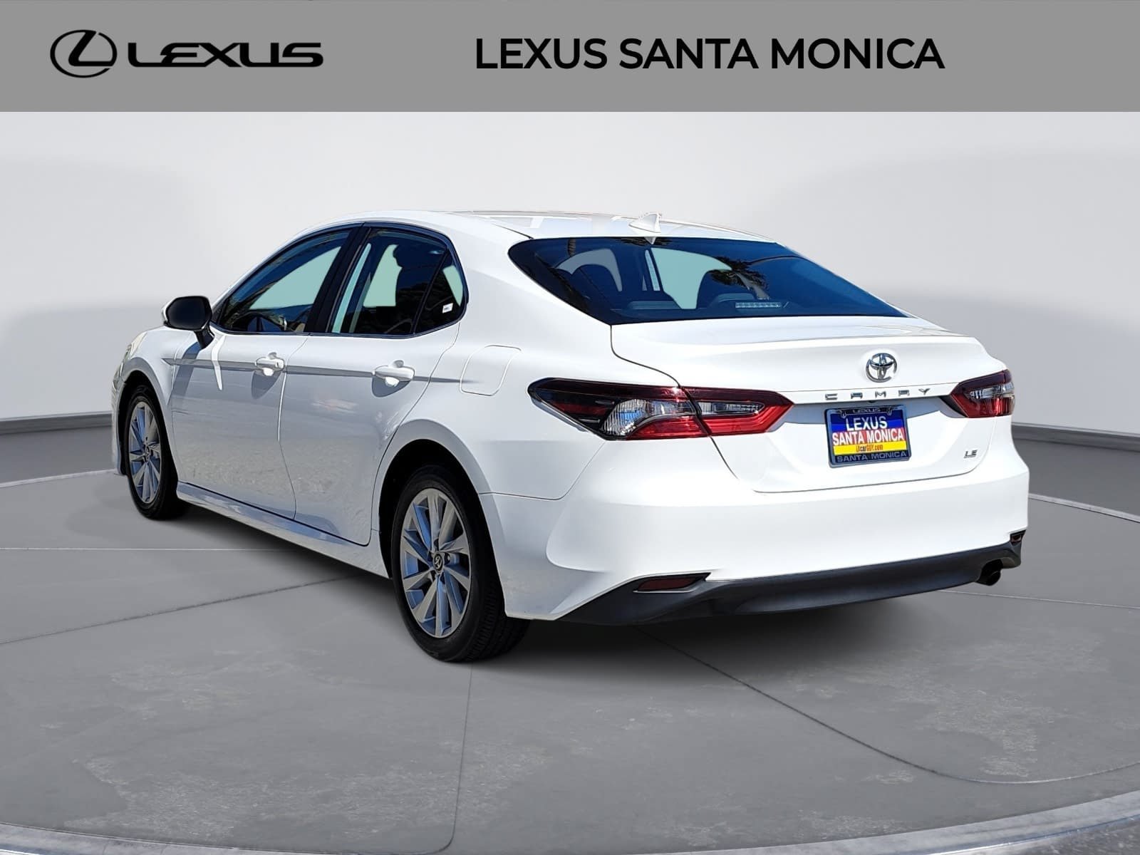 Used 2023 Toyota Camry LE FWD image 7