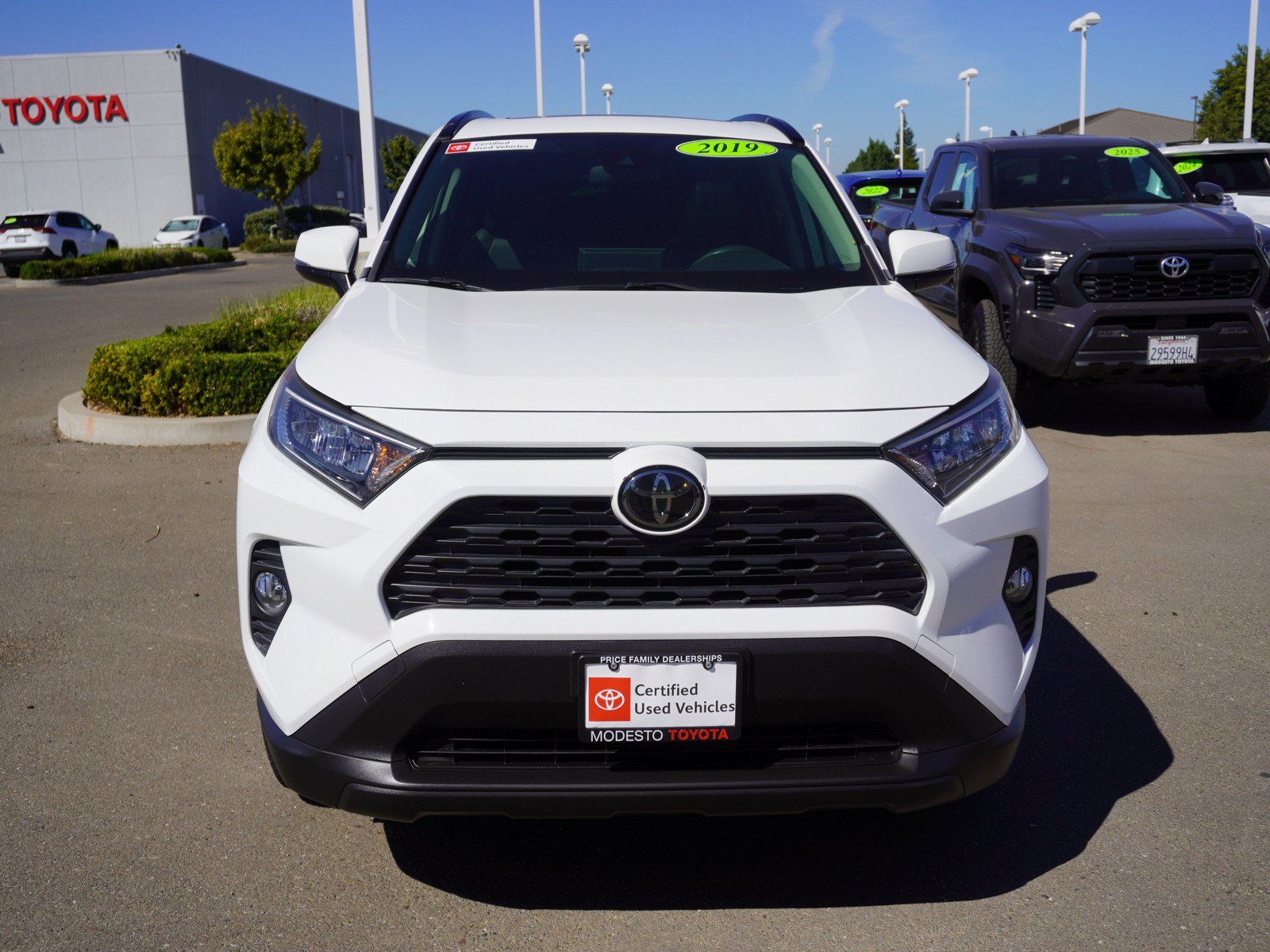 Used 2019 Toyota RAV4 XLE Premium w/ All Weather Liner Package AWD/4WD image 6