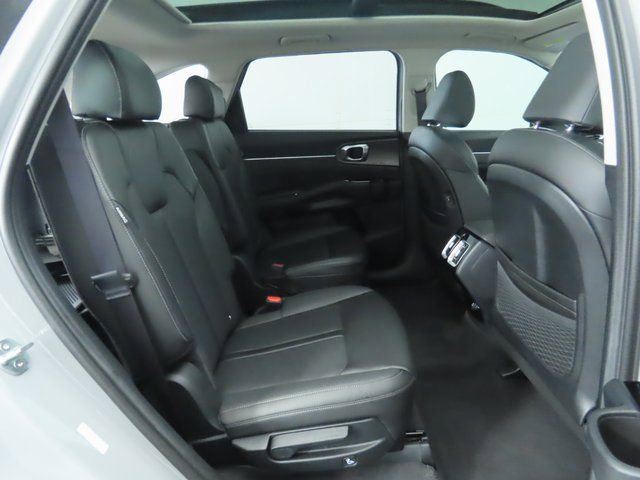 Used 2024 Kia Sorento SX image 23