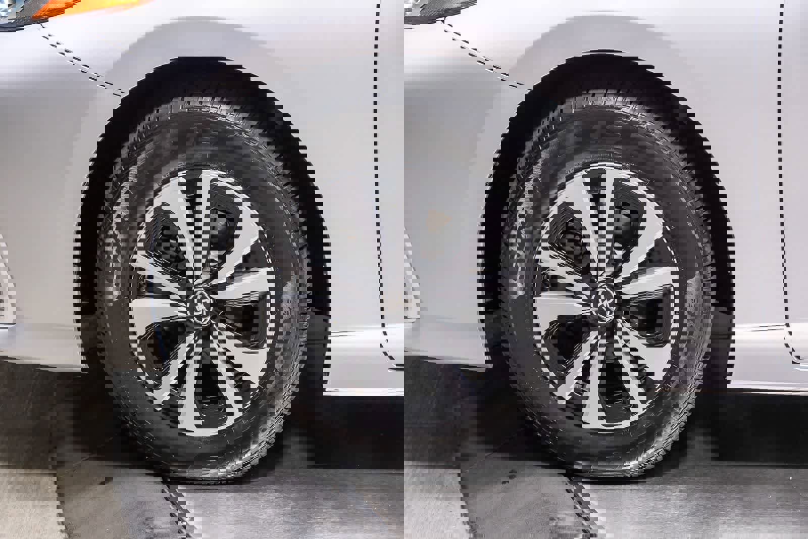 Used 2017 Toyota Prius Prime Plus image 10