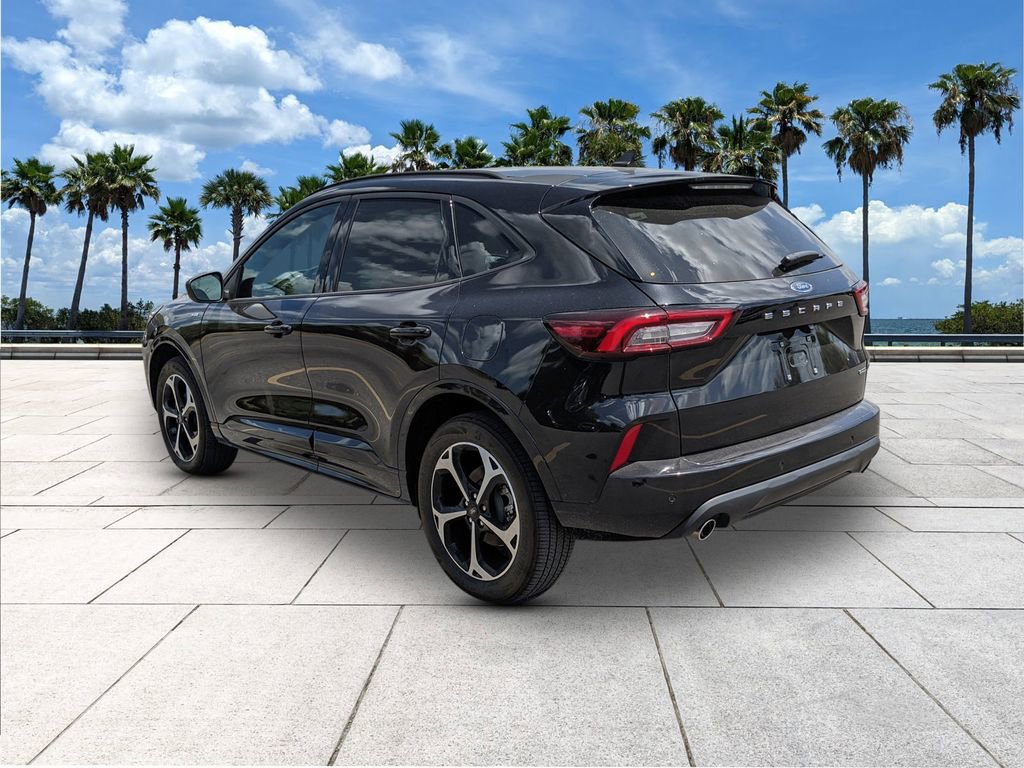 Used 2025 Ford Escape ST-Line Elite image 4
