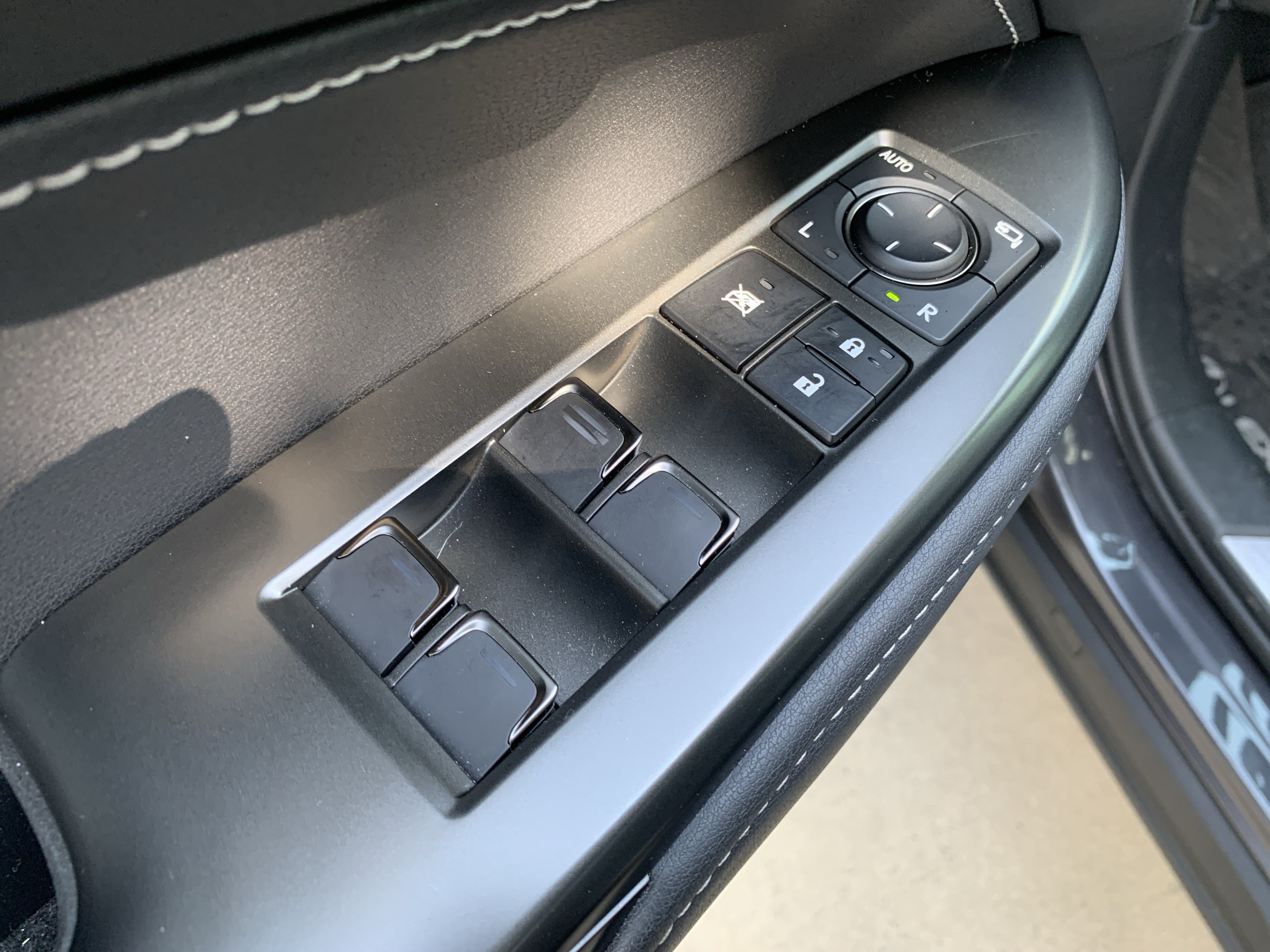 Used 2025 Lexus NX 250 FWD w/ Accessory Package (2T) image 15