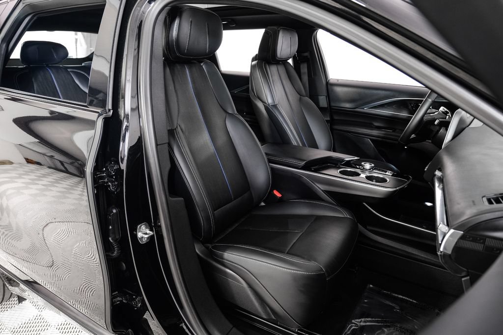 Used 2024 Cadillac Lyriq Sport w/ LPO, Floor Liner Package AWD/4WD image 33