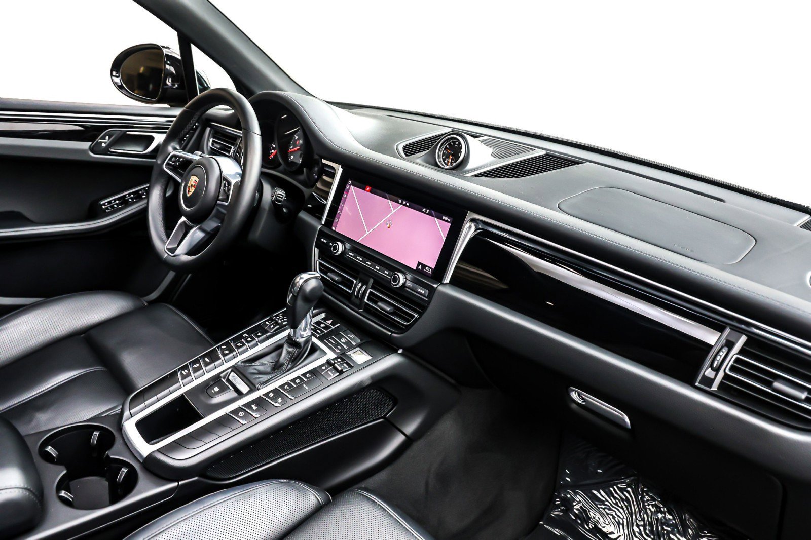 Used 2020 Porsche Macan S image 17