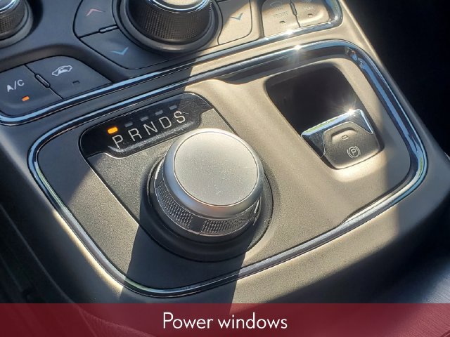 Used 2015 Chrysler 200 S w/ Comfort Group FWD image 23