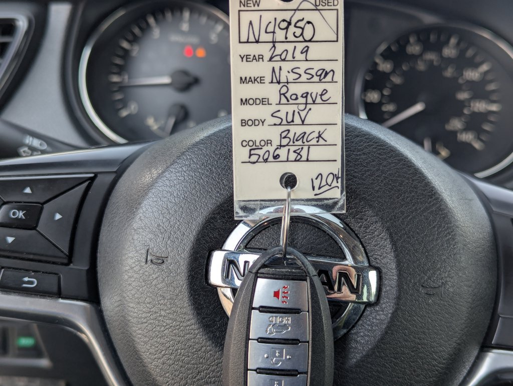 Used 2019 Nissan Rogue SV AWD/4WD image 39