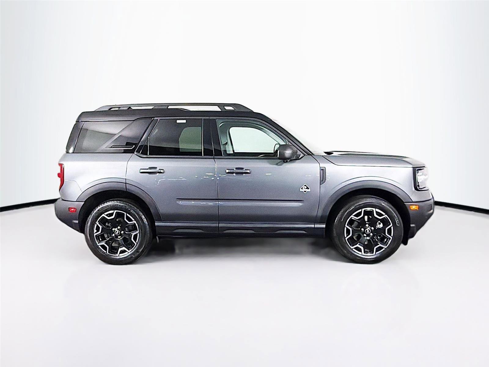 Used 2025 Ford Bronco Sport Outer Banks w/ Outer Banks Tech Package+ AWD/4WD image 8
