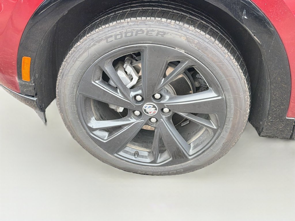 Used 2023 Buick Envision Essence w/ Sport Touring Package FWD image 33