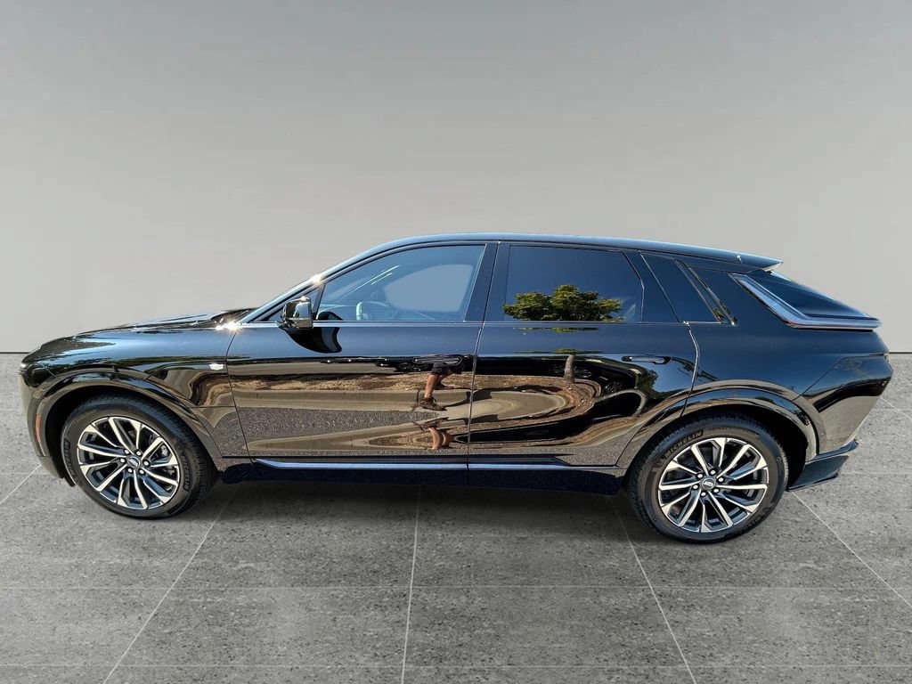 New 2027 Cadillac Lyriq Sport RWD image 2