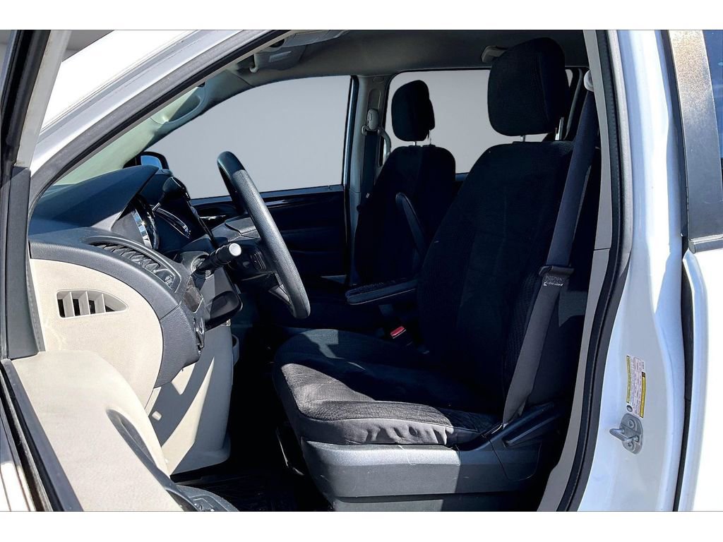 Used 2018 Dodge Grand Caravan w/ UConnect Hands-Free Group image 20