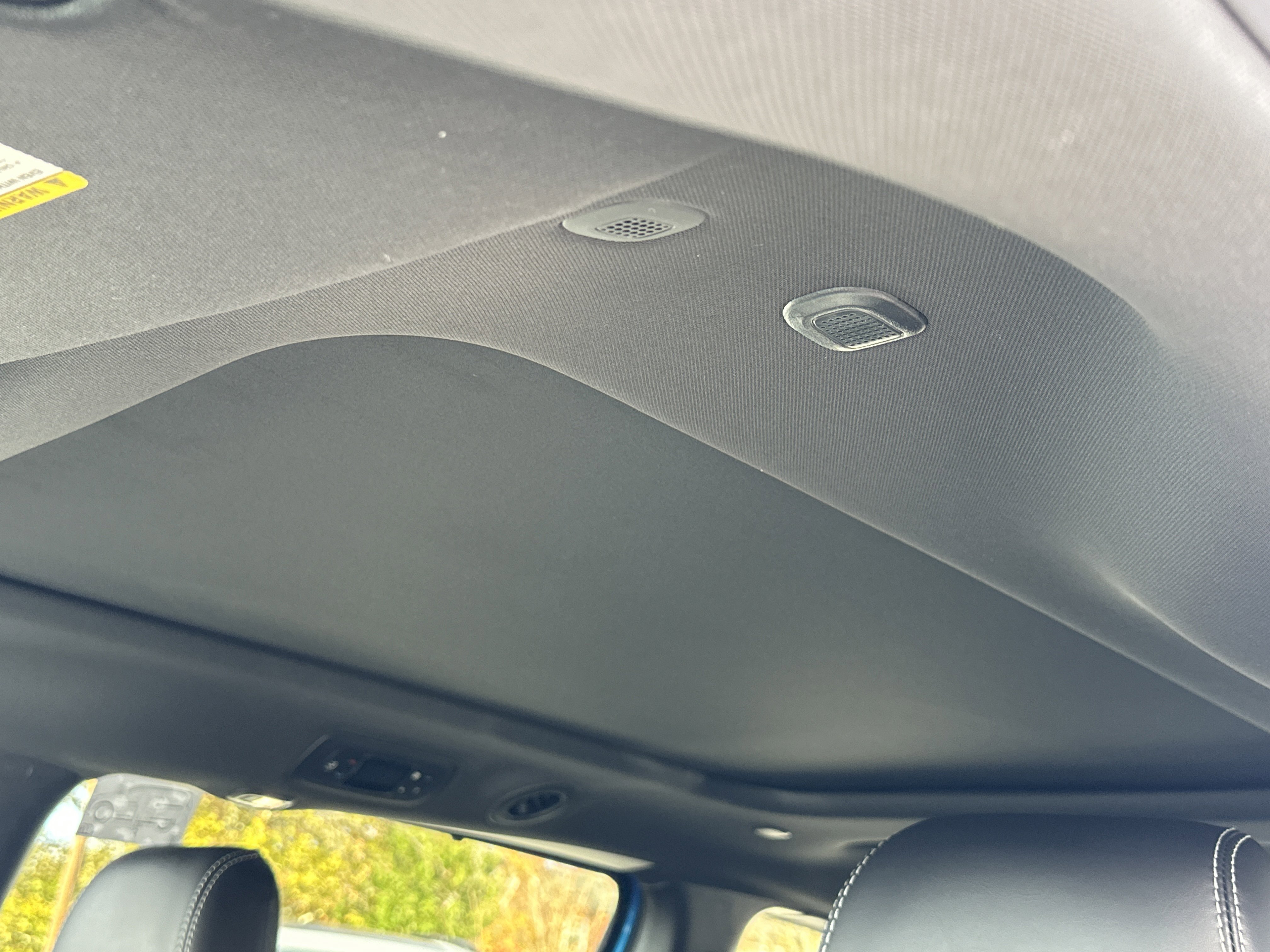 New 2026 Chrysler Pacifica Limited w/ Uconnect Theater Family Group image 12