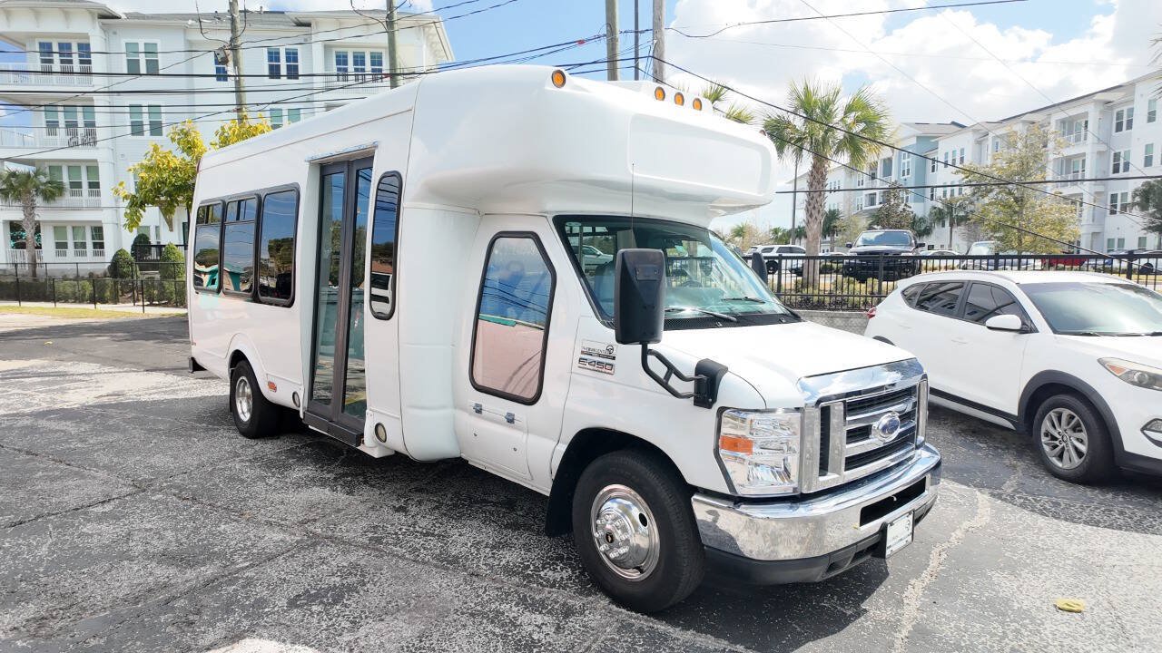Used 2010 Ford E-450 and Econoline 450 Super Duty RWD image 1