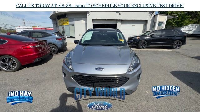 Certified 2022 Ford Escape SE w/ SE Sport Appearance Package AWD/4WD image 5