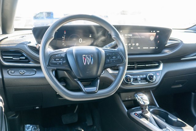 Used 2024 Buick Envista Preferred image 13