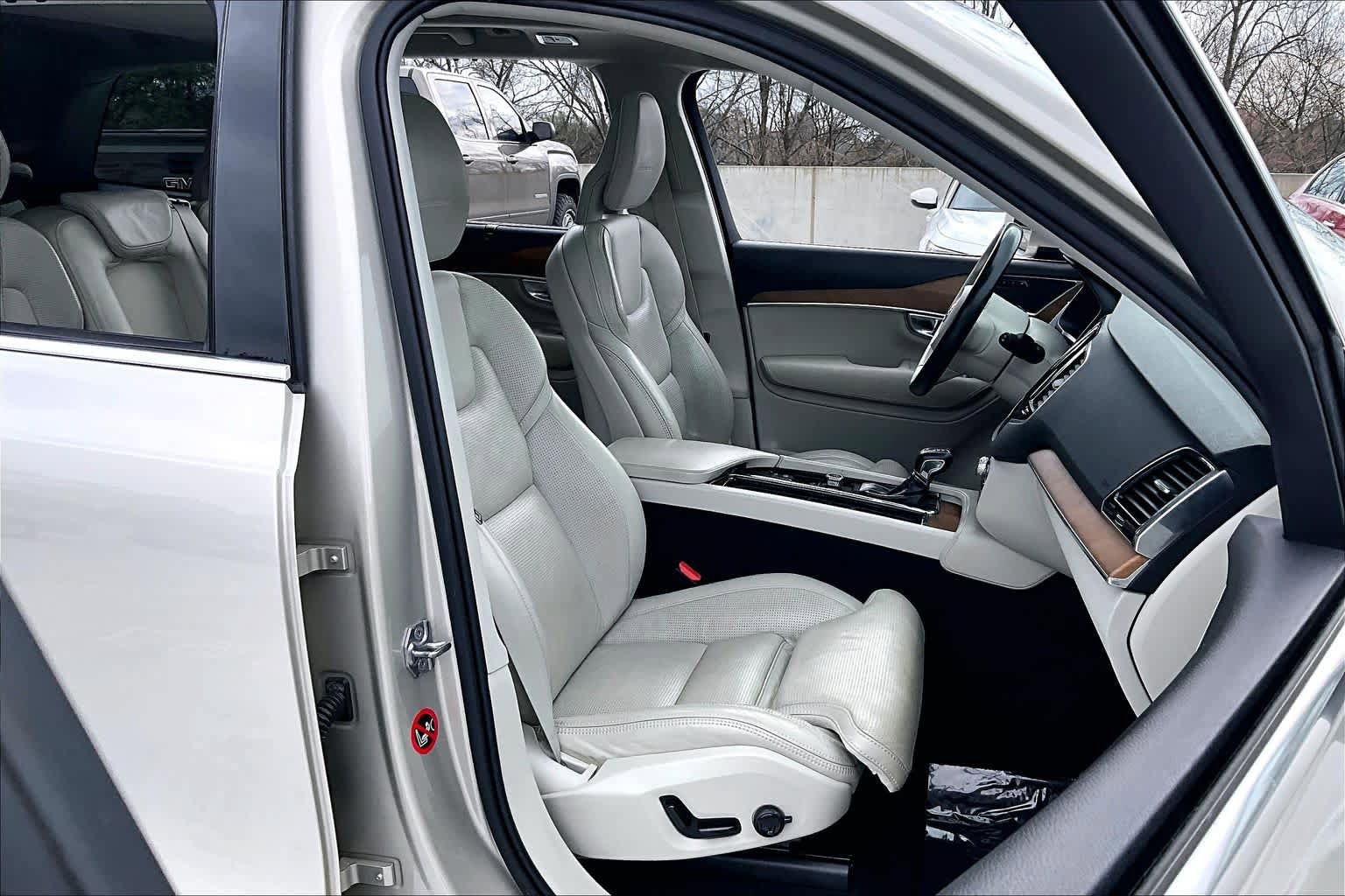 Used 2018 Volvo XC90 T6 Inscription w/ Convenience Package image 9