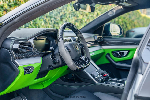 Used 2021 Lamborghini Urus image 26