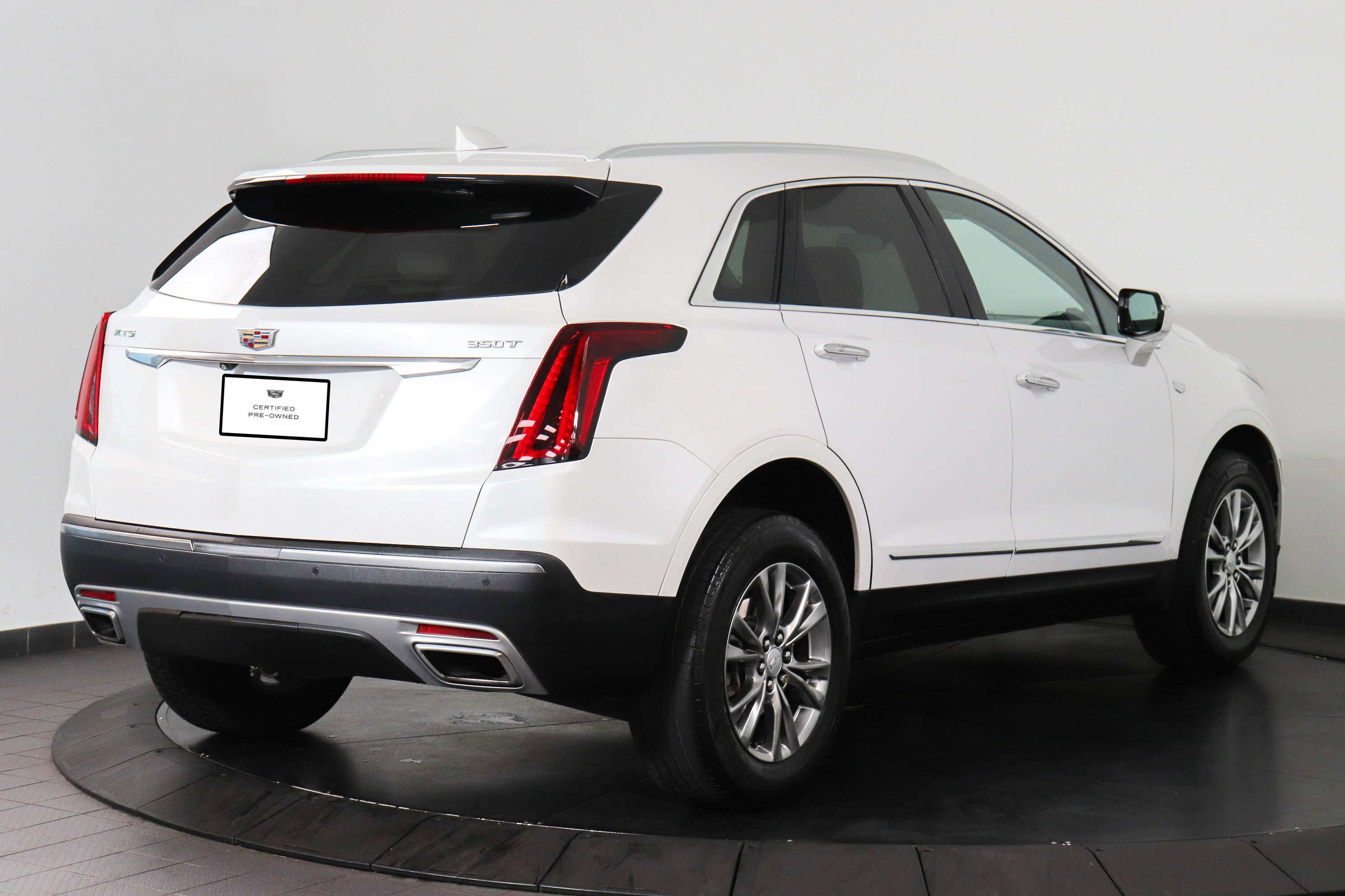 Used 2022 Cadillac XT5 Premium Luxury AWD/4WD image 5