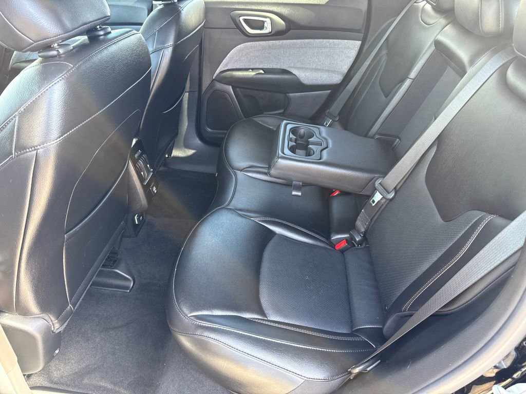 Certified 2022 Jeep Compass Latitude image 18