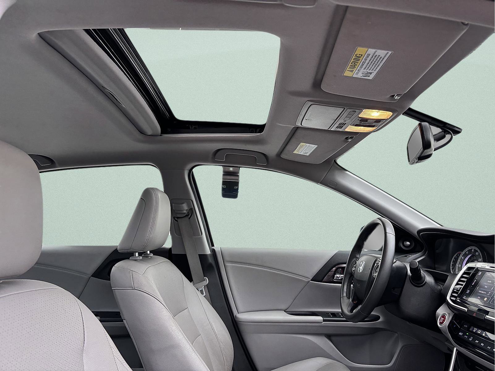 Certified 2017 Honda Accord EX-L image 38
