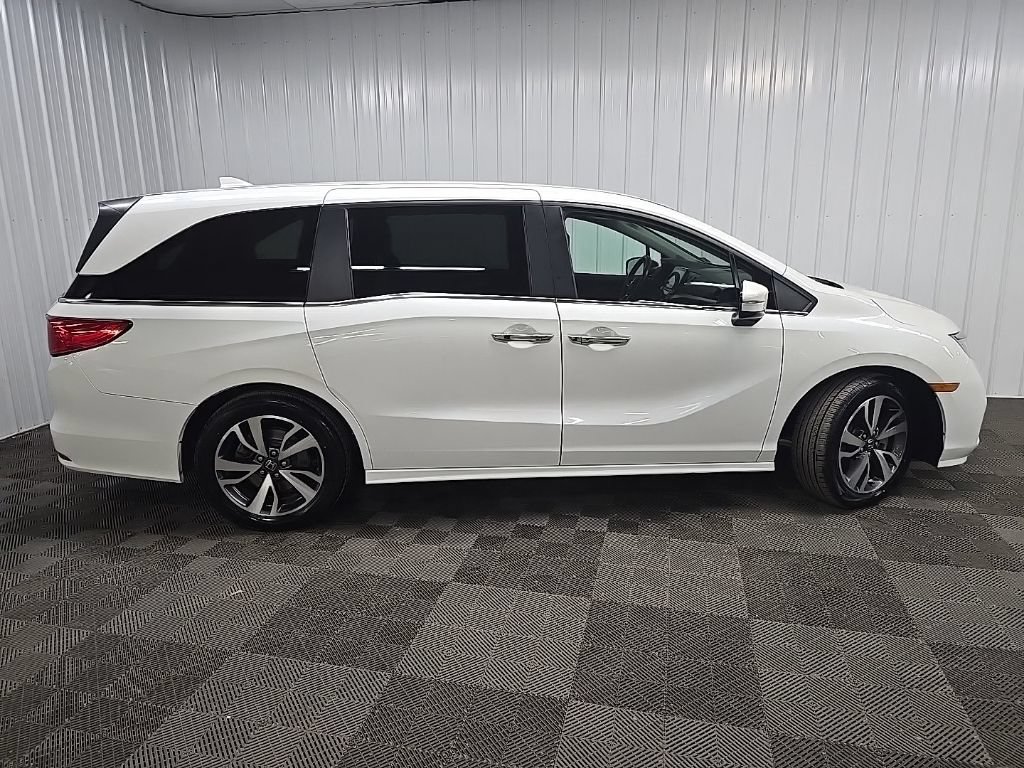 Used 2022 Honda Odyssey Touring image 2