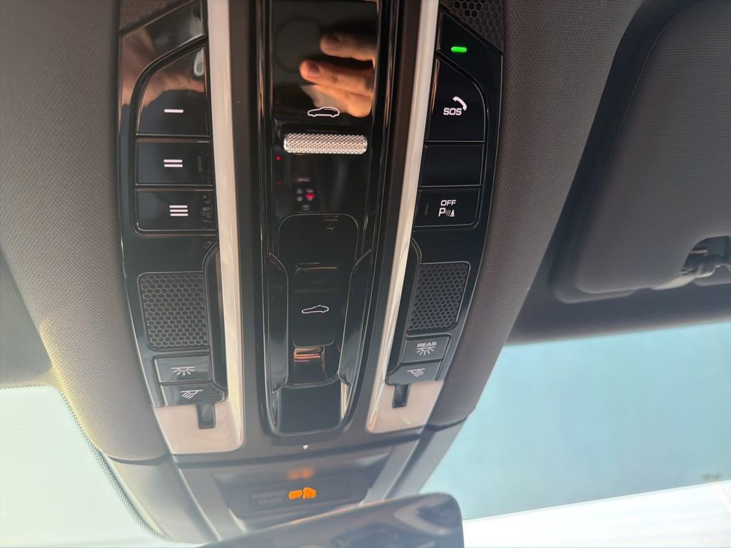 Used 2019 Porsche Cayenne AWD/4WD image 15