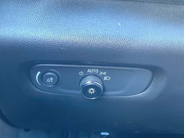 Used 2023 Chevrolet Traverse LT AWD/4WD image 17