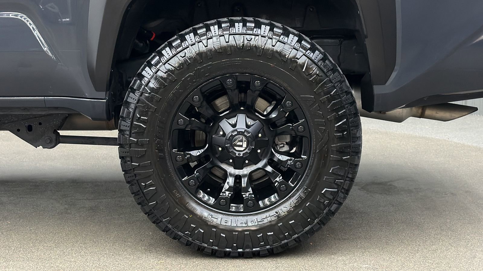 Used 2025 Toyota 4Runner SR5 AWD/4WD image 12