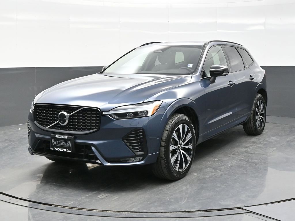 Used 2025 Volvo XC60 B5 Plus AWD/4WD image 2