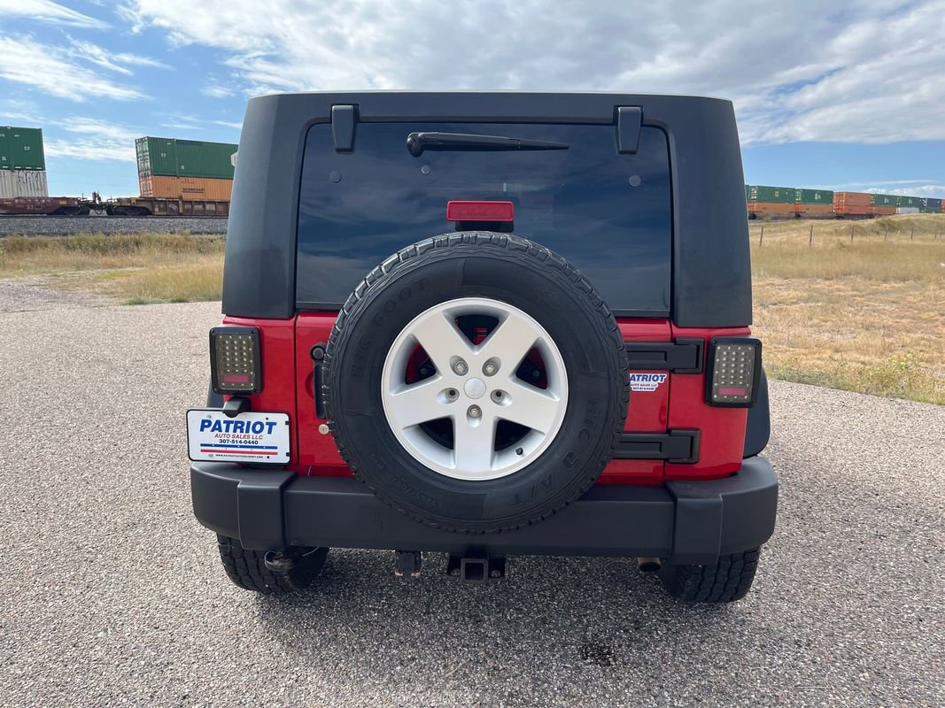 Used 2010 Jeep Wrangler Unlimited Sport image 4