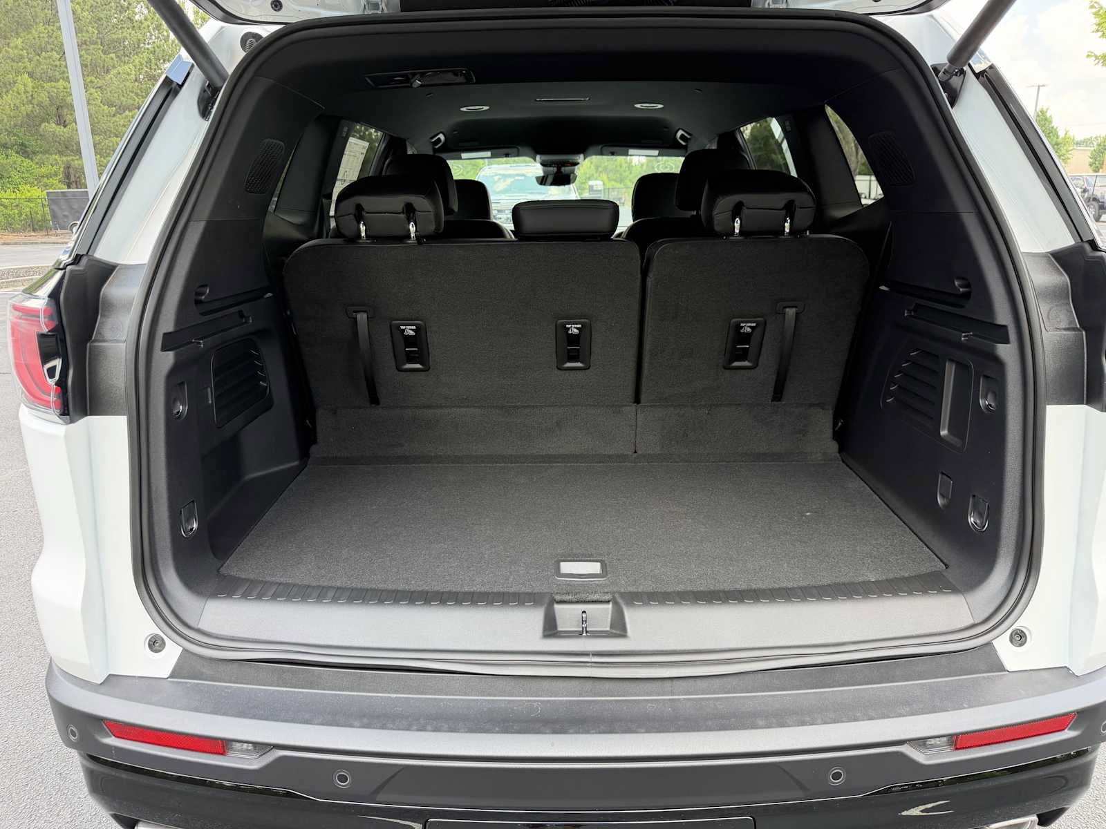 New 2026 GMC Acadia AT4 w/ Luxury Package AWD/4WD image 27