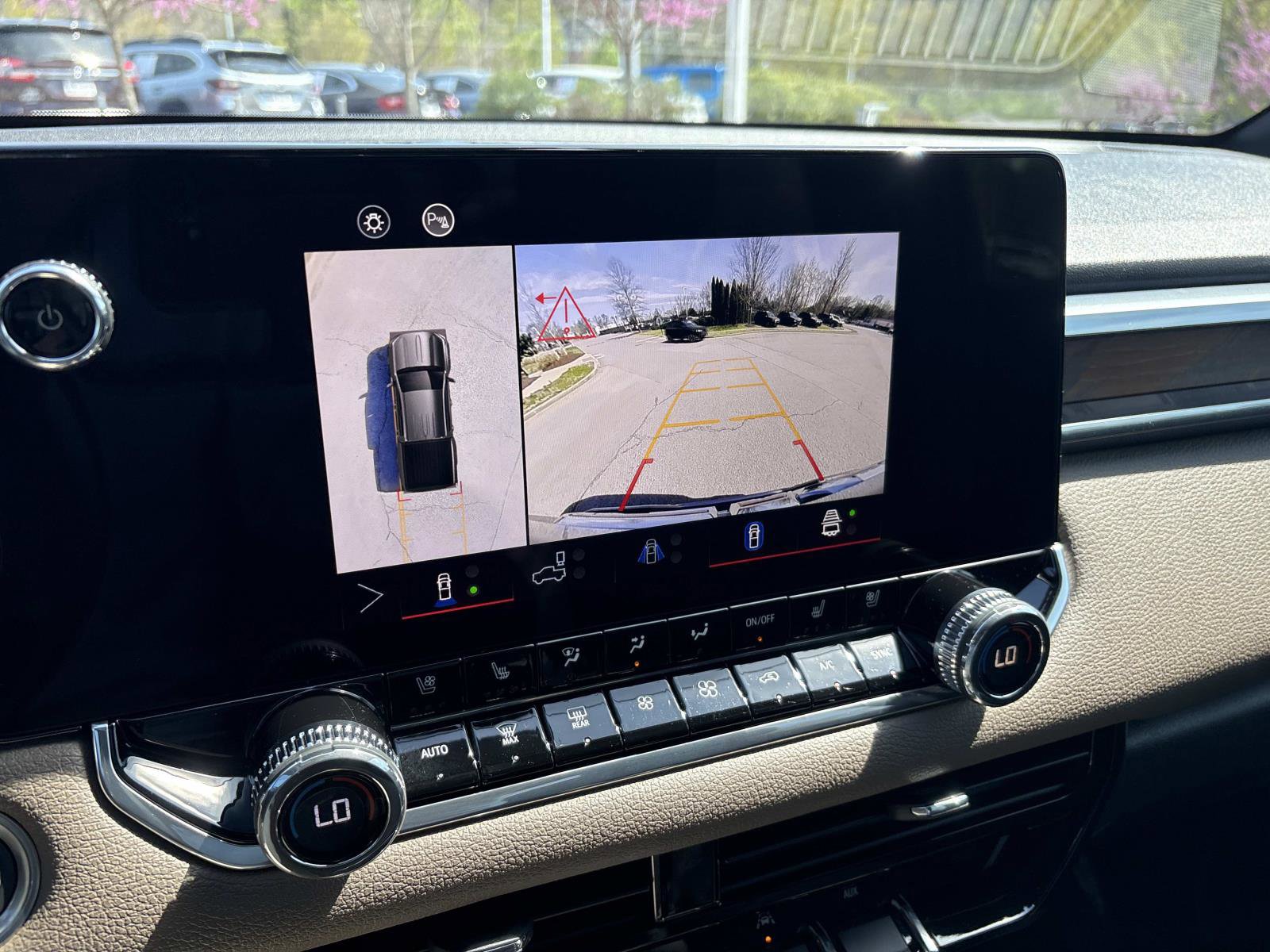 Certified 2024 GMC Canyon Denali image 24