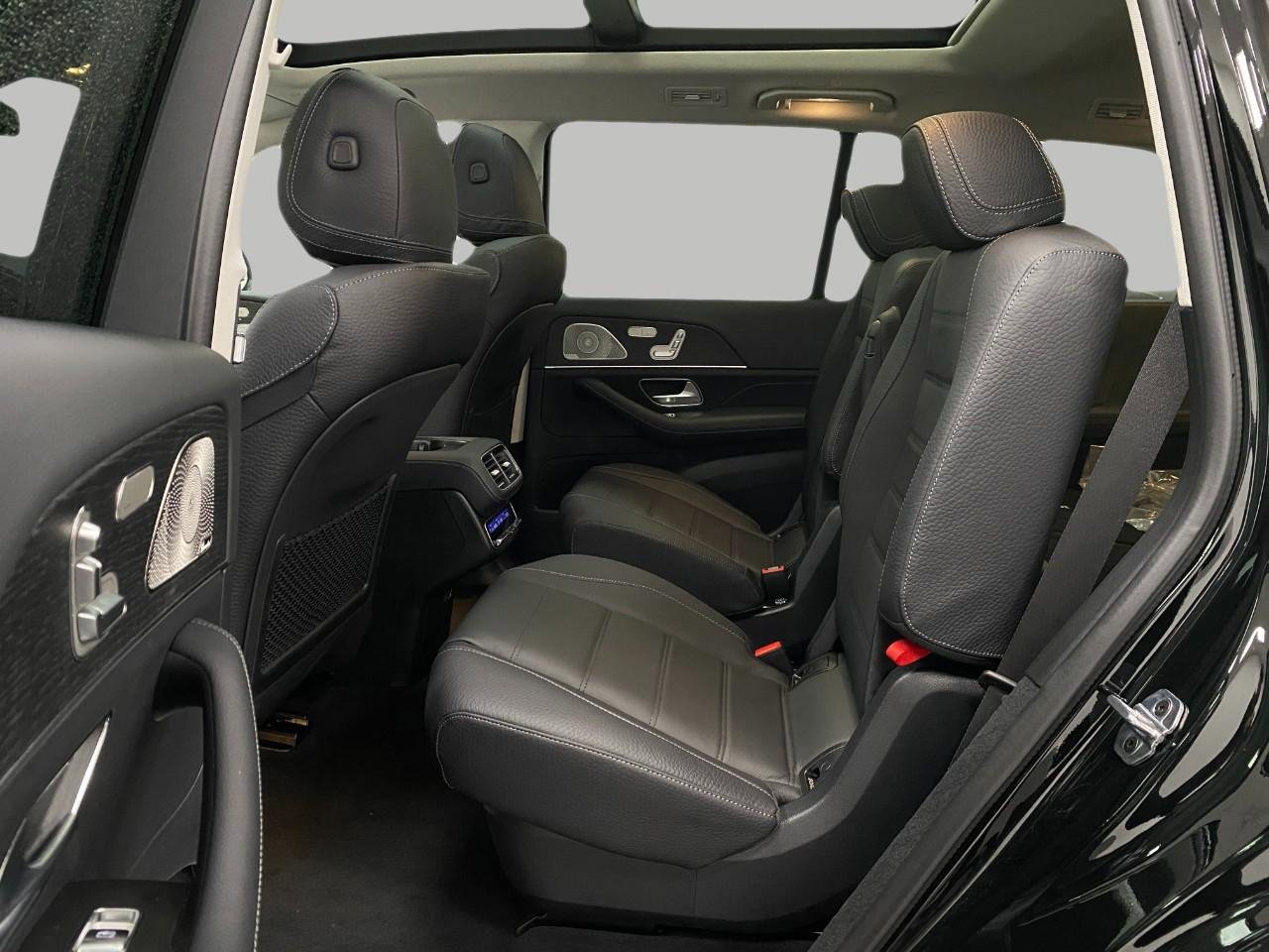 Certified 2025 Mercedes-Benz GLS 450 4MATIC image 32