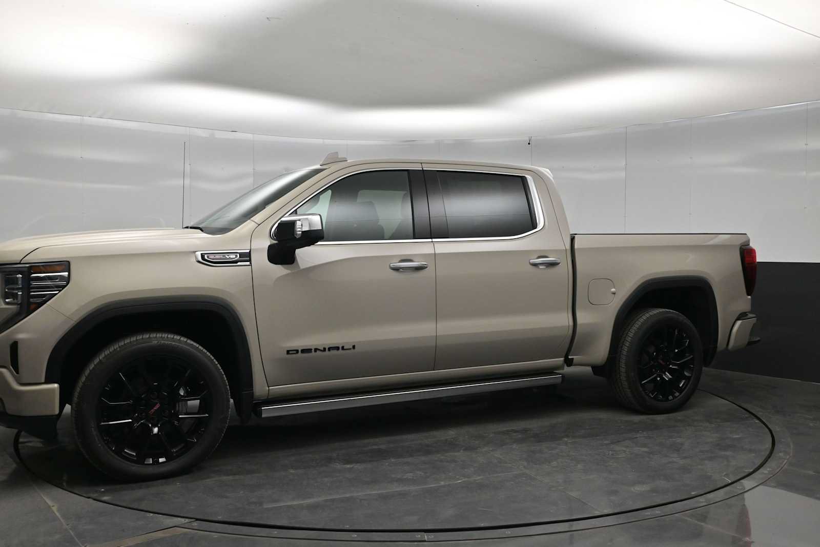 New 2026 GMC Sierra 1500 Denali AWD/4WD image 4