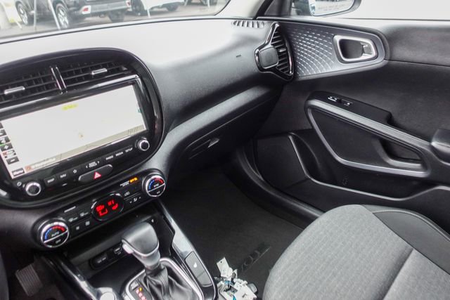 Used 2020 Kia Soul EX image 21