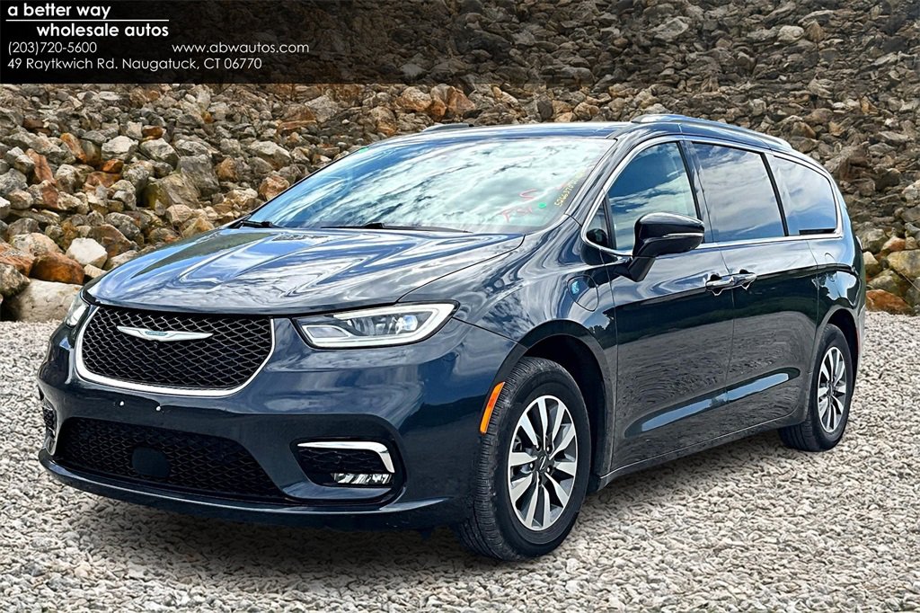 Used 2021 Chrysler Pacifica Touring-L