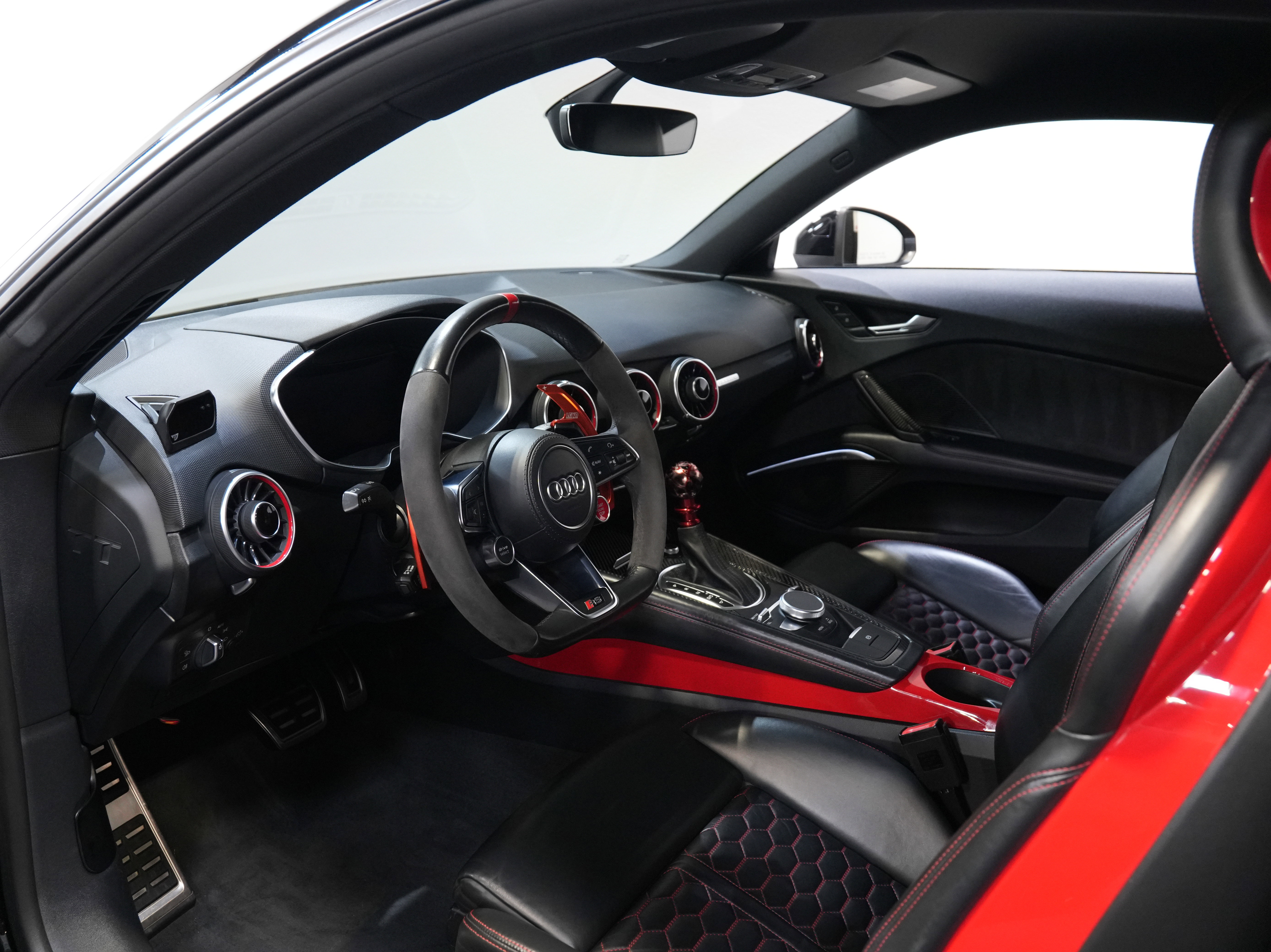 Used 2019 Audi TT RS w/ Technology Package image 28