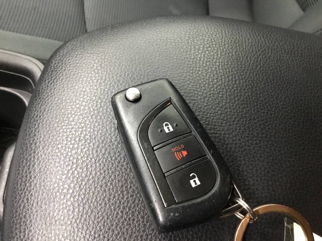Used 2019 Toyota RAV4 LE w/ All Weather Liner Package AWD/4WD image 9