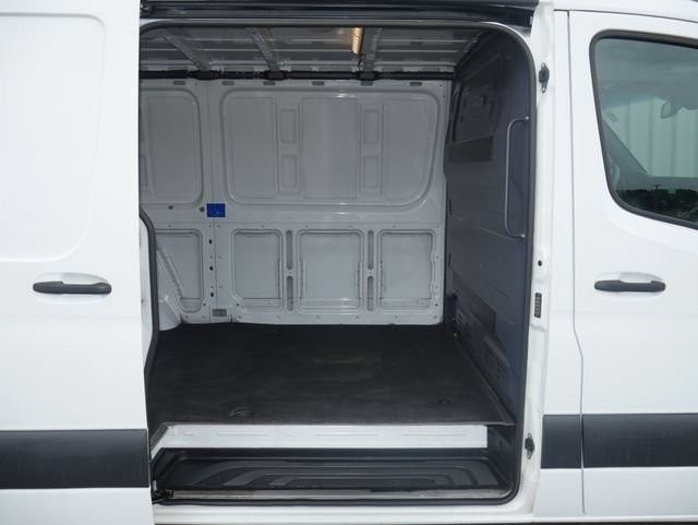 Used 2021 Mercedes-Benz Sprinter 2500 image 19