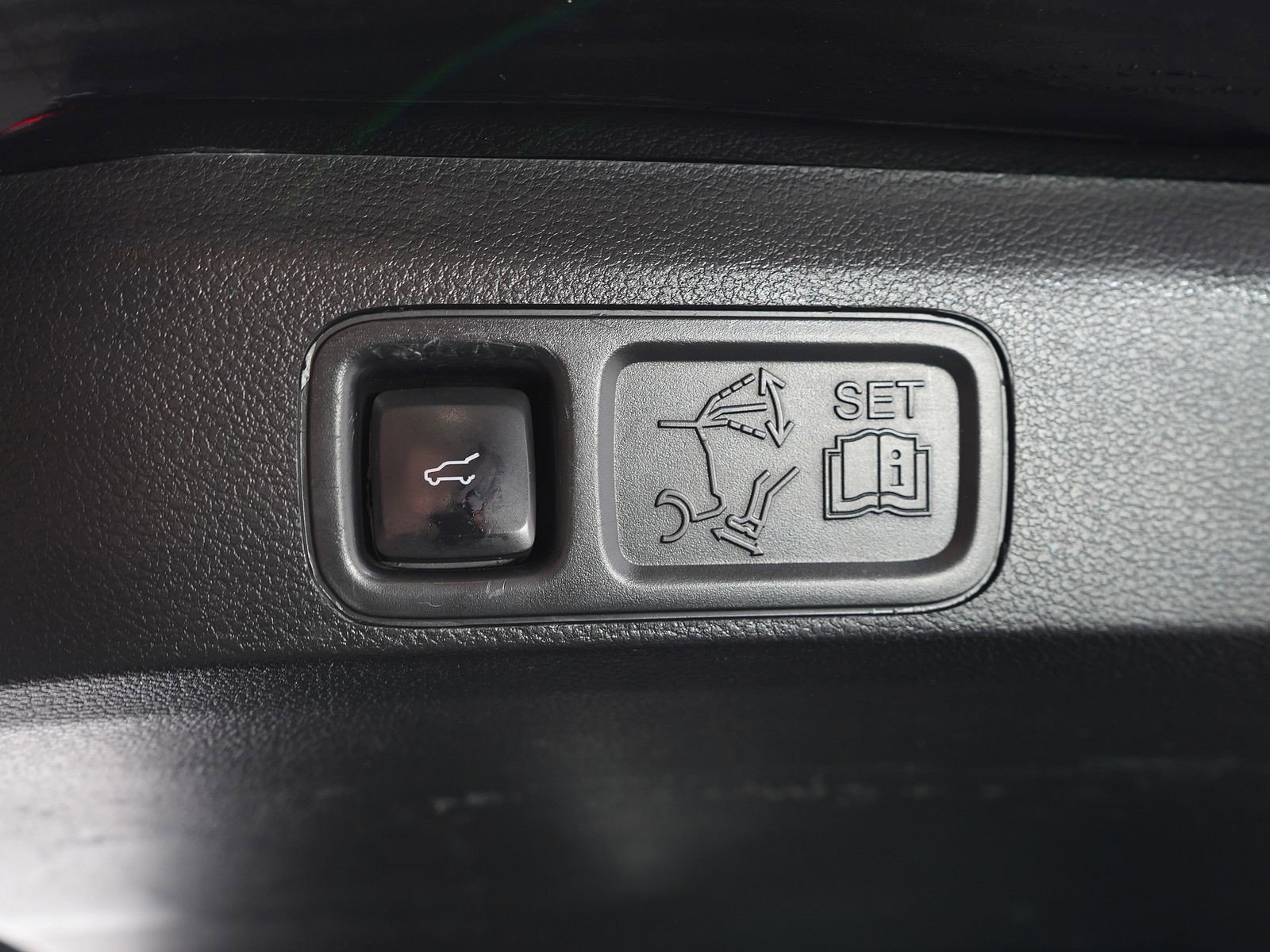 Used 2021 Lincoln Navigator L Reserve AWD/4WD image 13