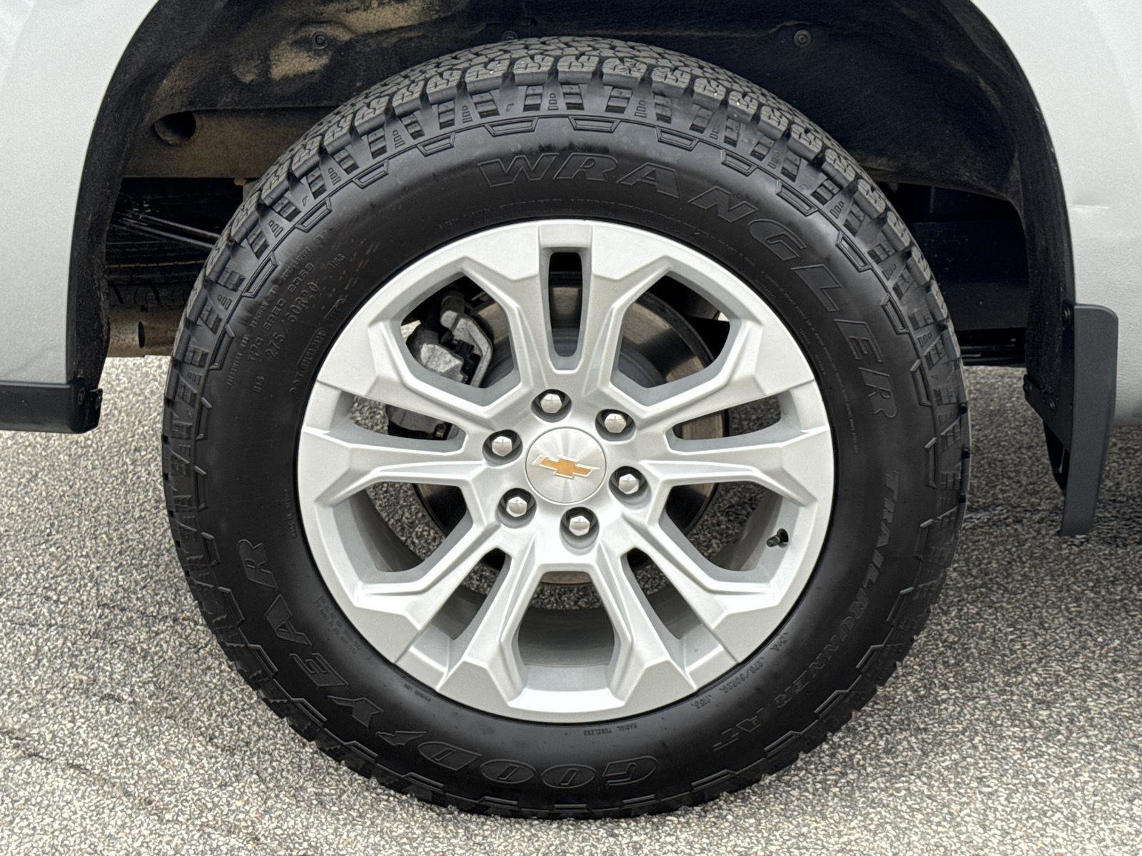 Used 2025 Chevrolet Silverado 1500 LTZ image 12